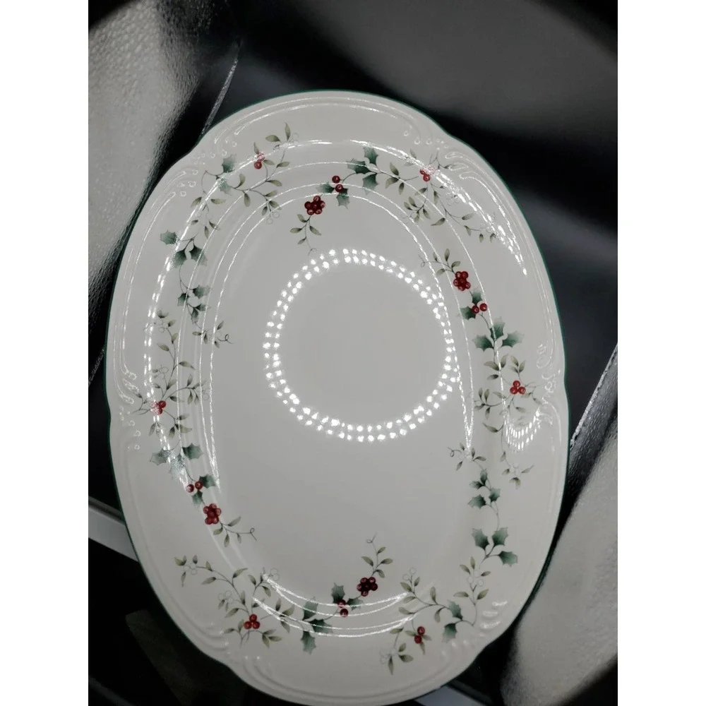 Pfaltzgraff winterberry platter